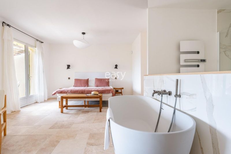 beautiful room perfectly suitable for film and video shoots in FRANCE